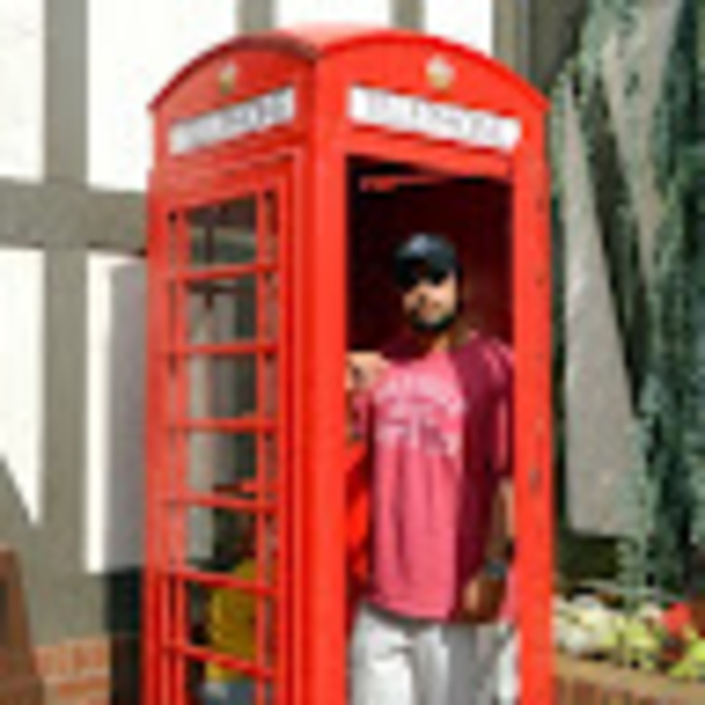 Meet your Posher, Javier